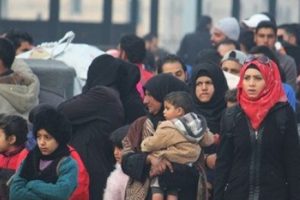 Suriye'de rejim ablukasından zorunlu tahliyeler sürüyor
