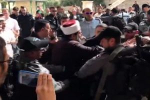 Yahudi yerleşimciler Mescid-i Aksa'ya baskın düzenledi