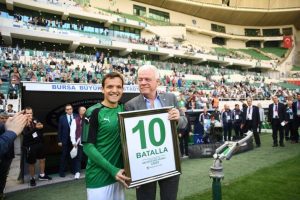 Bursaspor, Batalla'ya veda ediyor