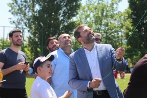 Bursa'da çocuklara uçurtma festivali
