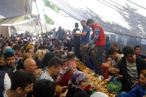 Pazara gidenler ilginç bir durumla karşılaştı!