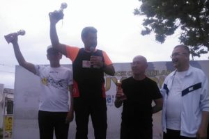 Bursa'da 55 yaşında 15 kilometre koşarak birinci oldu