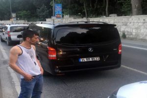 Alkollü Uber sürücüsü kazaya karıştı