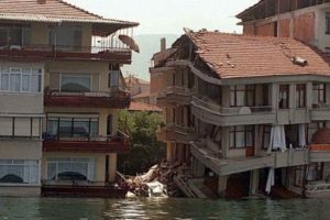 Muhtemel 'Marmara depremi'ndeki gaz iddiası ortalığı karıştırdı