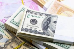 Dolar ve euro güne tarihi rekorlarla başladı