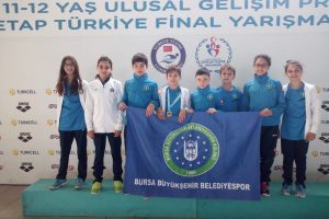 Bursa'da küçük kulaçlar kürsüden inmiyor