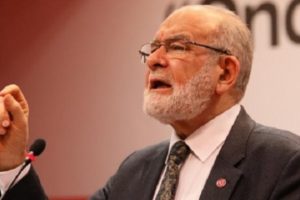 Karamollaoğlu : ''İktidarlar vaatleriyle değil icraatlarıyla konuşur''