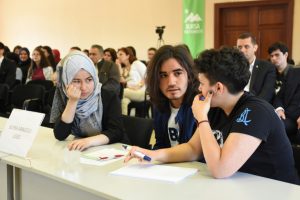 Bursa'da öğrenciler genel kültür bilgilerini yarıştırdı