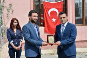 Şehit silah arkadaşının adına kütüphane açtı