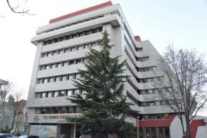 Görme engelliler tek başına oy kullanmak için KDK'ya başvurdu