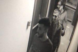 Hırsızlar lüks rezidansta alem yaparken yakalandı