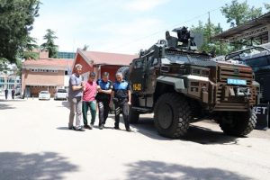 Bursa'da engelli çocuklara polislerden özel program