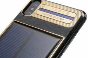 Musk için yapılan iPhone X kılıfı, telefondan pahalı!