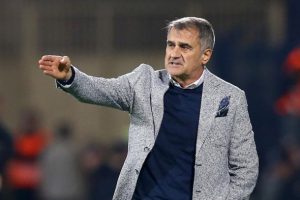 Şenol Güneş rekor için sahaya çıkacak