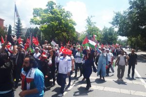Binlerce kişi İsrail ve ABD'yi protesto etti