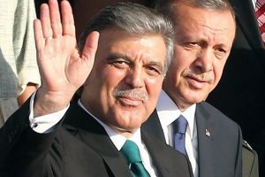 Akar, Gül'den 'Erdoğan'la temasa geçmesi'ni istemiş