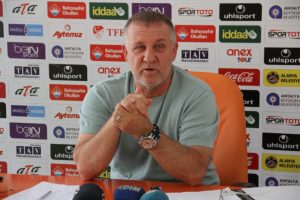 ''Alanyaspor, Türkiye'de parmakla gösterilen bir takım''