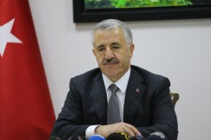 Bakan Arslan'dan Wikipedia açıklaması