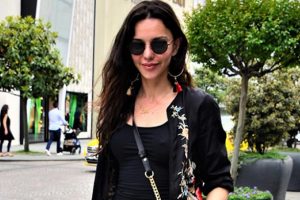 Hande Ataizi moral depoladı