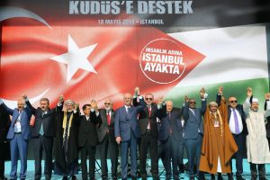 Erdoğan ve Bahçeli el ele mitinge katılanları selamladı