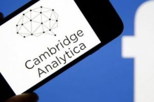 Facebook skandalının arkasındaki isim iflas etti!