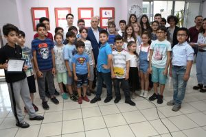 Bursa'da Karikatür Atölyesi'nden 'Çizginin Şakası Var' sergisi