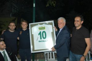 Bursaspor Başkanı Ali Ay: Bayrağı çok daha iyi yerlere taşıyacağımıza söz veriyoruz