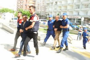 Bağ evlerinden hırsızlığa 2 tutuklama