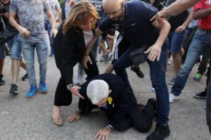 'Türkler kardeşim' diyen başkana saldırı!
