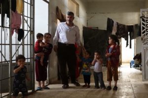 Humuslu sığınmacılar yardım bekliyor