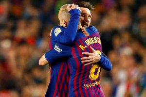 Barcelona, Iniesta'yı galibiyetle uğurladı