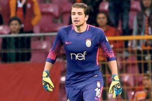 Galatasaray'da ilk ayrılık geldi