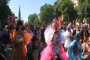 Berlin Kültürler Karnavalı bu yıl da yine çok renkli
