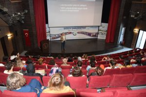 DÜ'de ''Bilişsel Davranışçı Terapide Güncel Yaklaşımlar'' anlatıldı