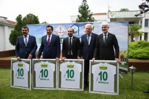 Bursa'ya yapılacak Bursaspor Spor Lisesi için imzalar atıldı
