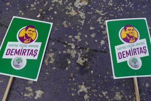 Cezaevindeki Demirtaş'tan aday toplantısına mesaj