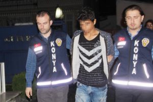 Suriyeli genç, Suriyeli vatandaşını bıçakladı! Ablasını rahatsız edince...