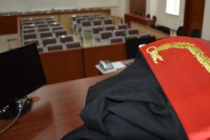 Mahkemeden faş karar! Birlikte yaşayan sevgililer de...
