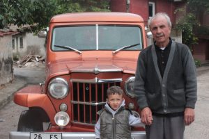 65 yıllık klasik kamyonet ile ustanın serüveni