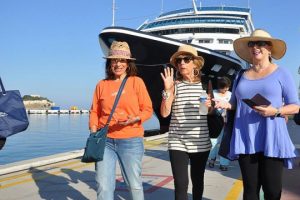 Turizmciler bayramda 700 bin tatilci bekliyor