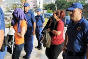 Emlakçı çetesi çökertildi!