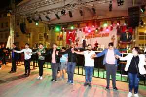 Bursa'da Ramazan Sokağı'nda Artvin rüzgarı esti