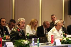 Genelkurmay Başkanı Akar Belgrad'da