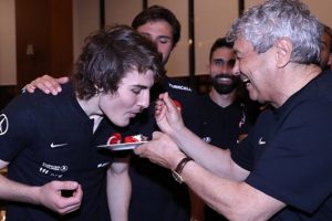Çağlar Söyüncü'ye doğum günü sürprizi