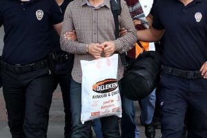 Yunanistan'a kaçarken yakalanan eski kaymakam tutuklandı
