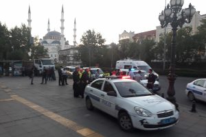 Polisle saldırganlar arasında arbede!