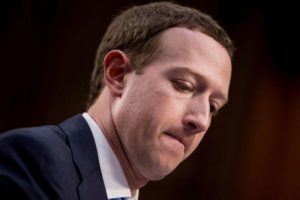 Zuckerberg, Avrupa'dan da özür diledi