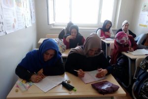 7 bin 900 kişi okuma yazma öğreniyor