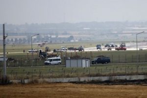 İncirlik Üssü'nün pistinde onarım