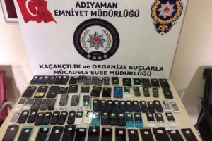 105 kaçak cep telefonu ele geçirildi